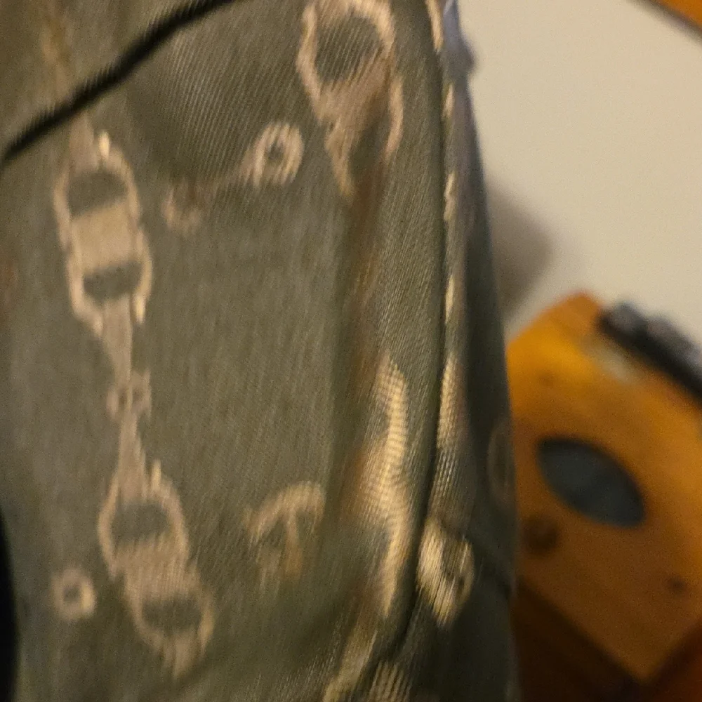 VEUC Etienne Aigner Black and Brown Shoulder Bag - Picture 13 of 15